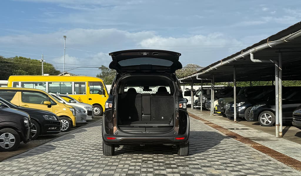 2019 Toyota Sienta Fanbase X image-23