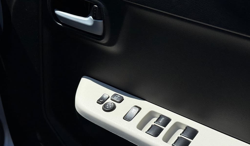 2018 Suzuki Alto X image-12