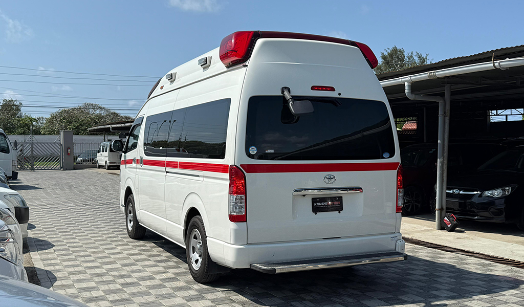2018 Toyota Hiace Ambulance image-4