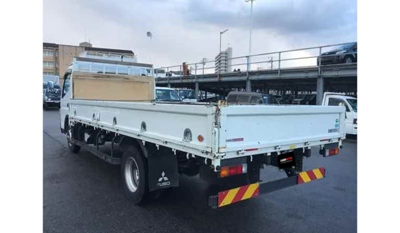2019 Mitsubishi Canter image-2