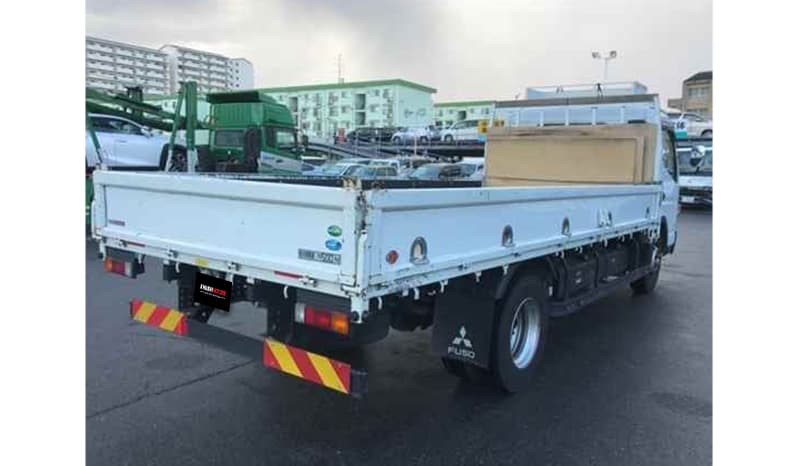 2019 Mitsubishi Canter image-4