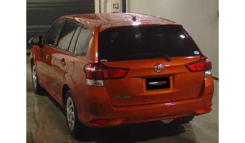 2018 Toyota Corolla Fielder image-2