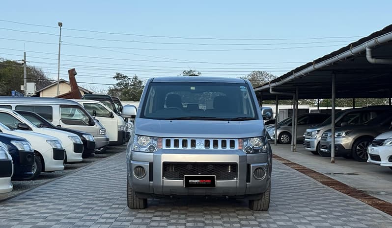 2018 Mitsubishi Delica M image-8