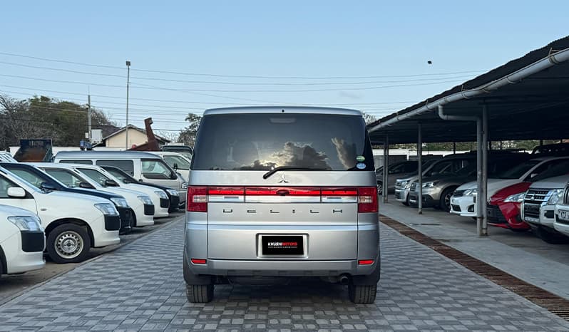2018 Mitsubishi Delica M image-11