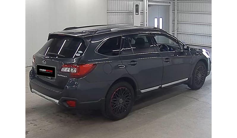 2018 Subaru Outback Limited image-5