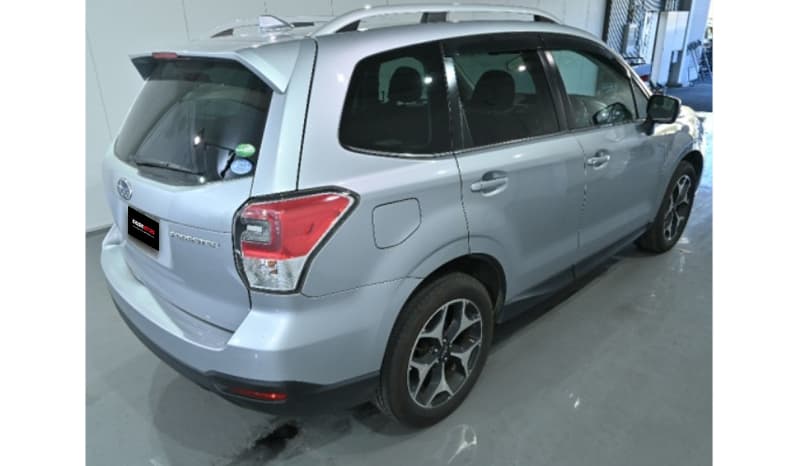 2018 Subaru Forester Limited image-3