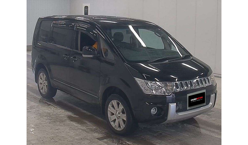 2018 Mitsubishi Delica Power Package D image-1