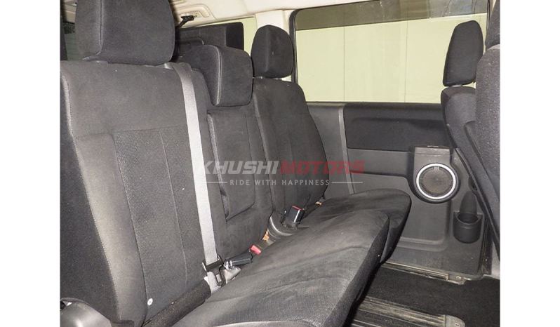 2018 Mitsubishi Delica Power Package D image-6