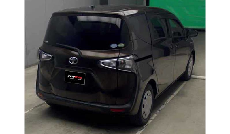 2019 Toyota Sienta image-4