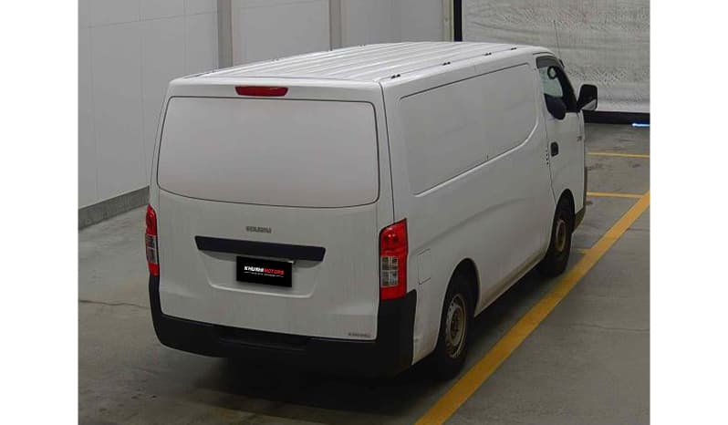2019 Isuzu Como 1 Box image-2