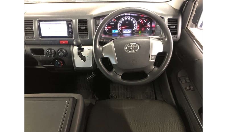 2018 Toyota Hiace image-7