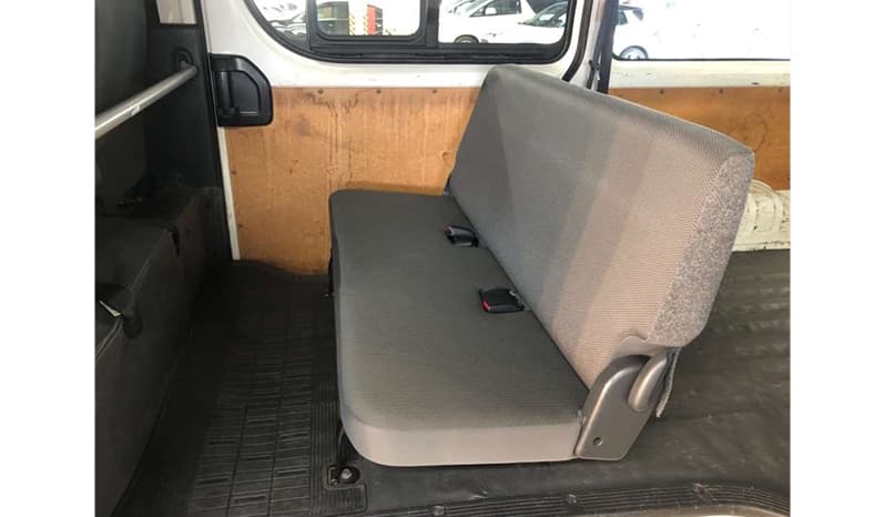 2018 Toyota Hiace image-9