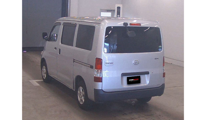 2018 Toyota Townace DX image-2