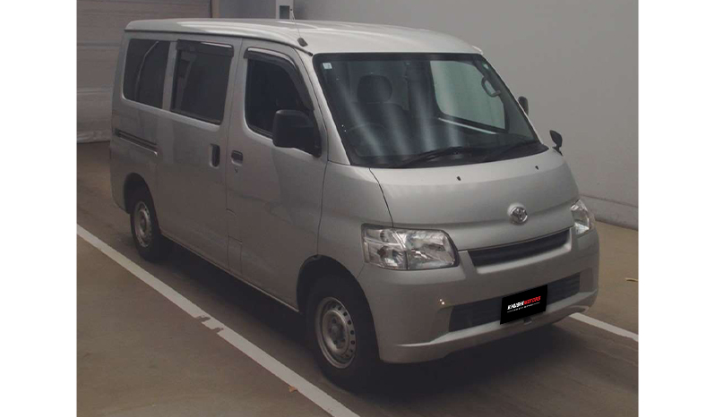 2018 Toyota Townace GL image-1