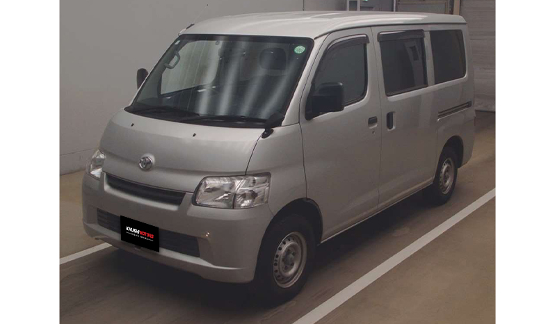 2018 Toyota Townace GL image-2