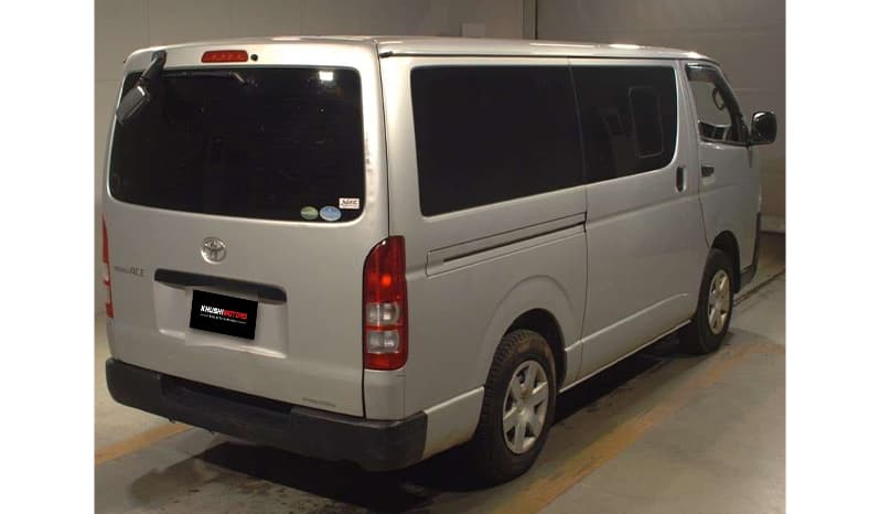 2018 Toyota Hiace image-3