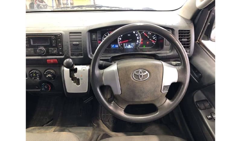 2018 Toyota Hiace image-7