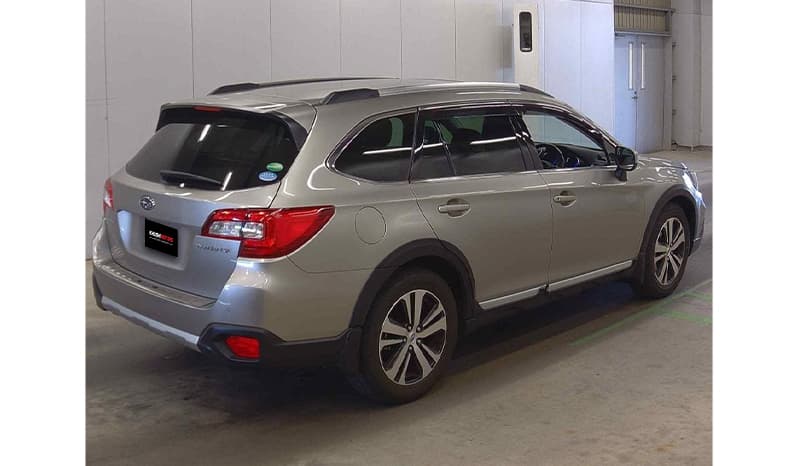 2018 Subaru Outback Limited image-5