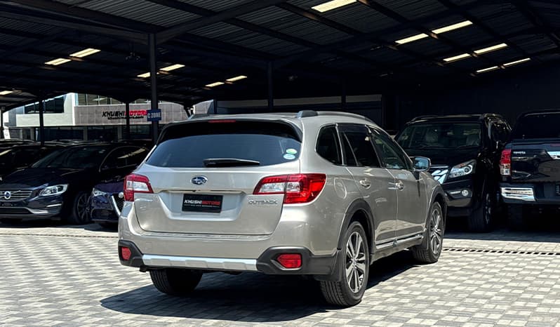 2018 Subaru Outback Limited image-12