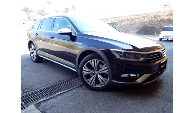 2019 Volkswagen Passat Alltrack image-3