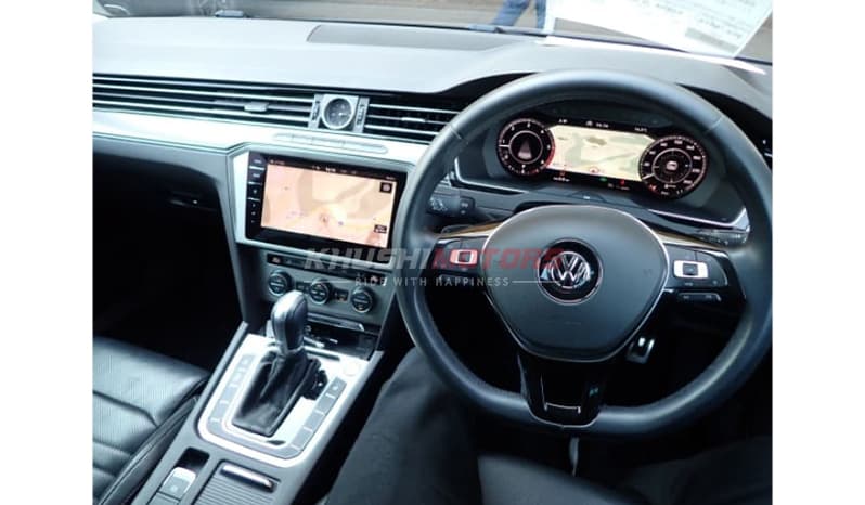 2019 Volkswagen Passat Alltrack image-4