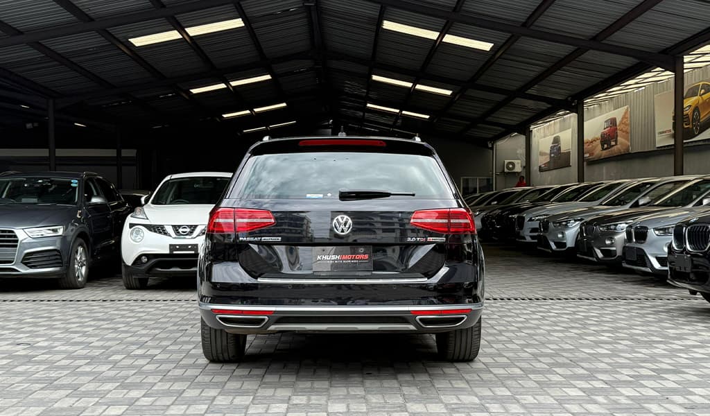 2019 Volkswagen Passat Alltrack image-11