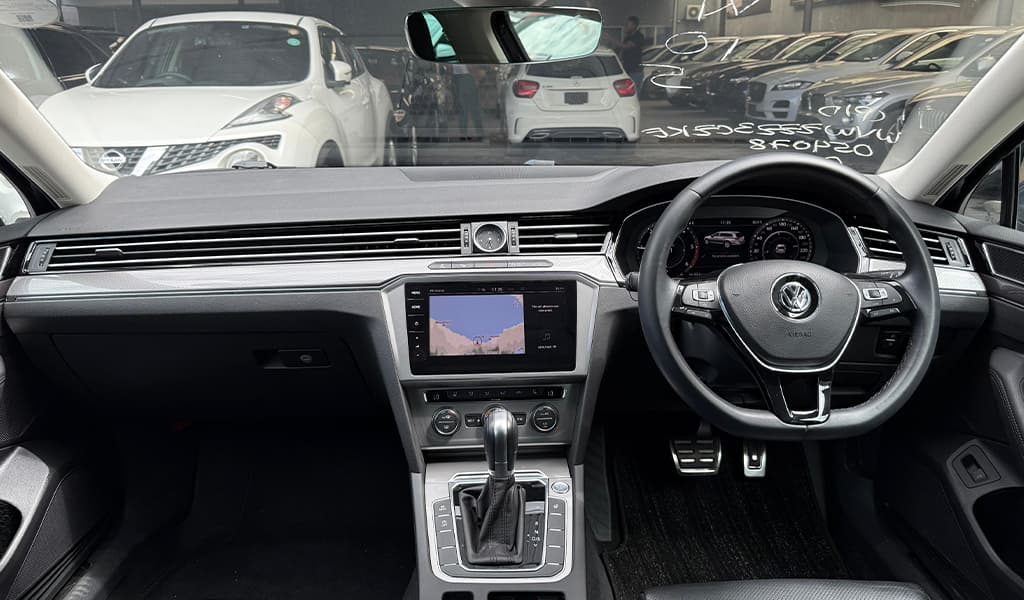 2019 Volkswagen Passat Alltrack image-14