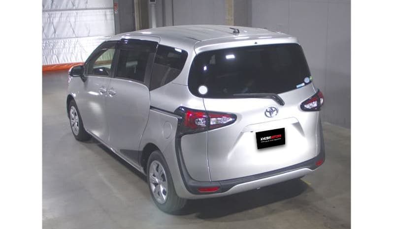 2019 Toyota Sienta image-3