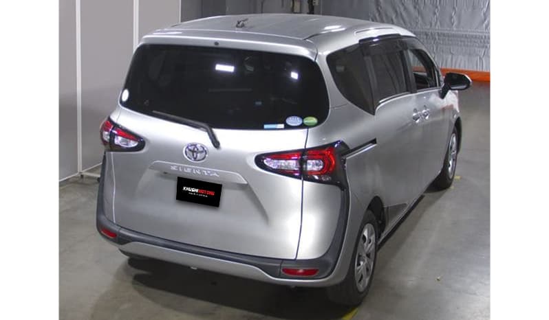 2019 Toyota Sienta image-5