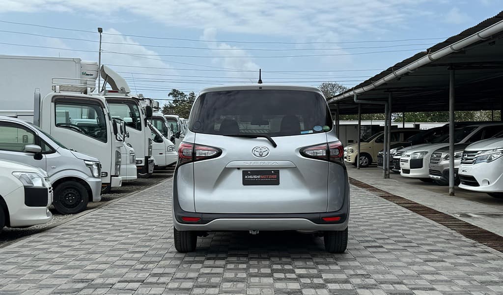 2019 Toyota Sienta image-15