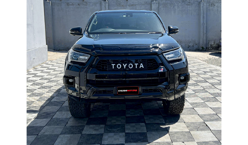 2022 Toyota Hilux image-1