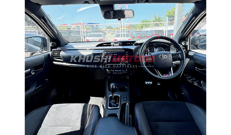 2022 Toyota Hilux image-7