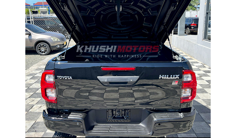 2022 Toyota Hilux image-9