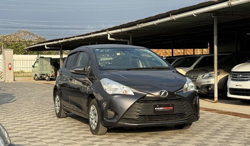2018 Toyota Vitz image-1