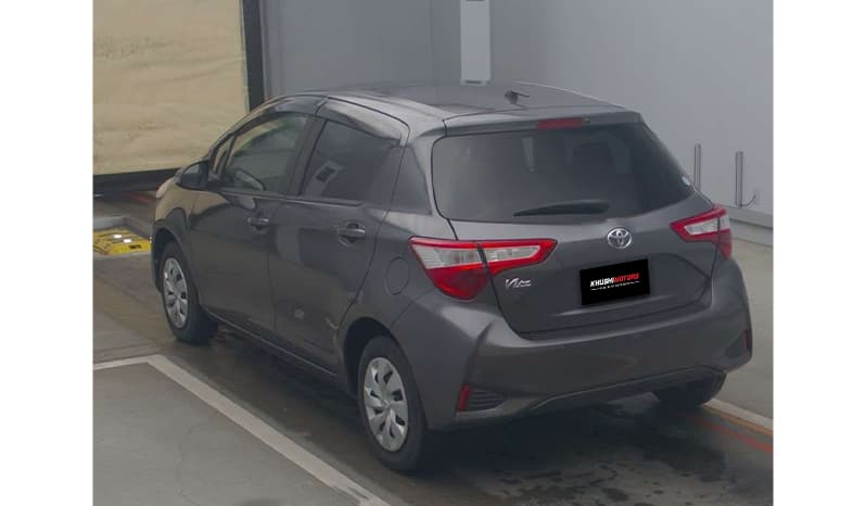 2018 Toyota Vitz image-3