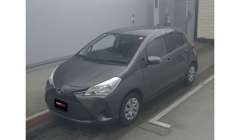 2018 Toyota Vitz image-5