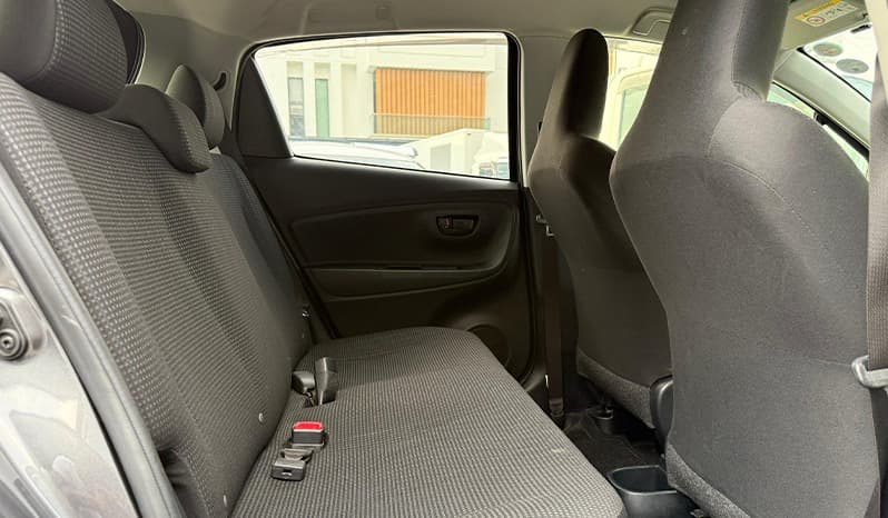 2018 Toyota Vitz image-12