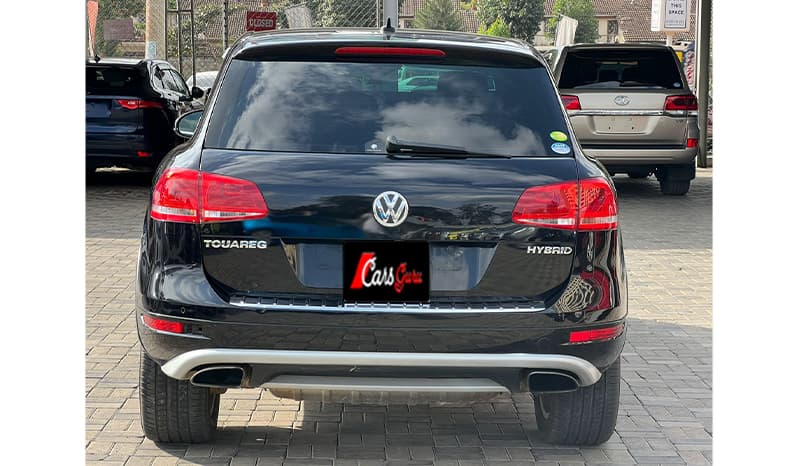 2013 Volkswagen Touareg image-3