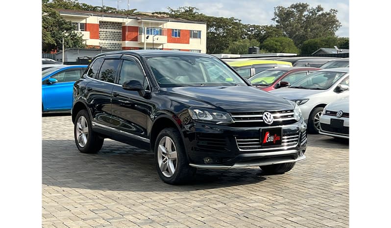 2013 Volkswagen Touareg image-4