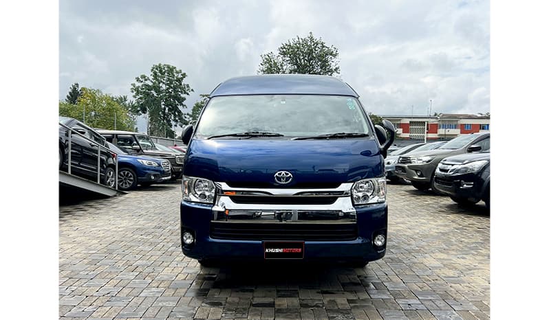 2016 Toyota Hiace DX image-1