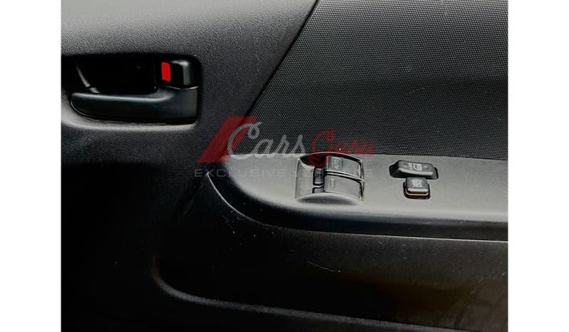 2016 Toyota Hiace DX image-7