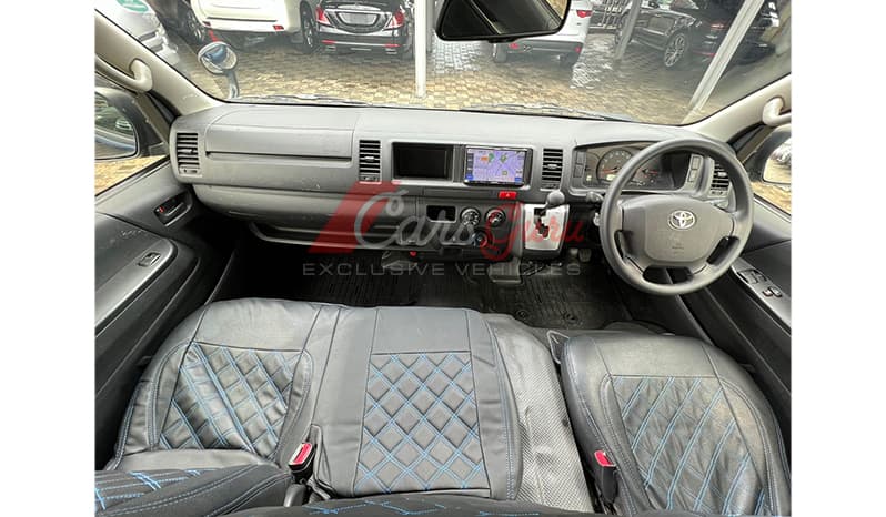 2016 Toyota Hiace DX image-9