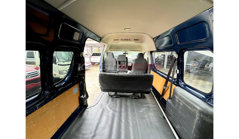 2016 Toyota Hiace DX image-17