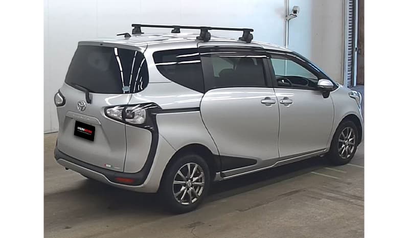 2018 Toyota Sienta image-5