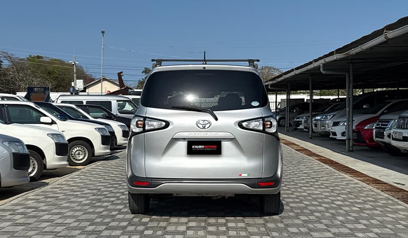 2018 Toyota Sienta image-11