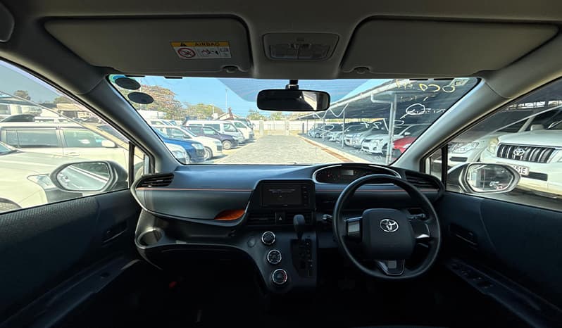 2018 Toyota Sienta image-14