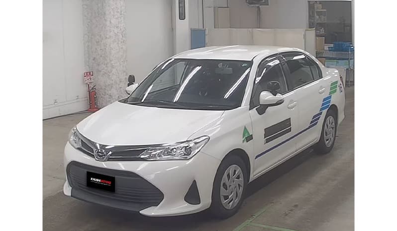2018 Toyota Corolla Axio image-5