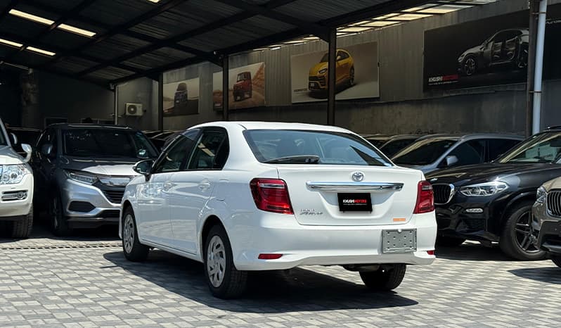 2018 Toyota Corolla Axio image-9