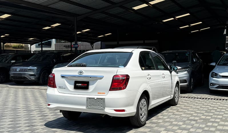 2018 Toyota Corolla Axio image-12