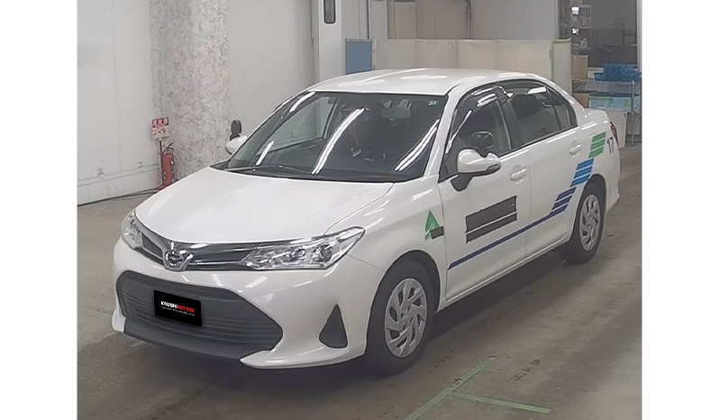 2018 Toyota Corolla Axio image-5